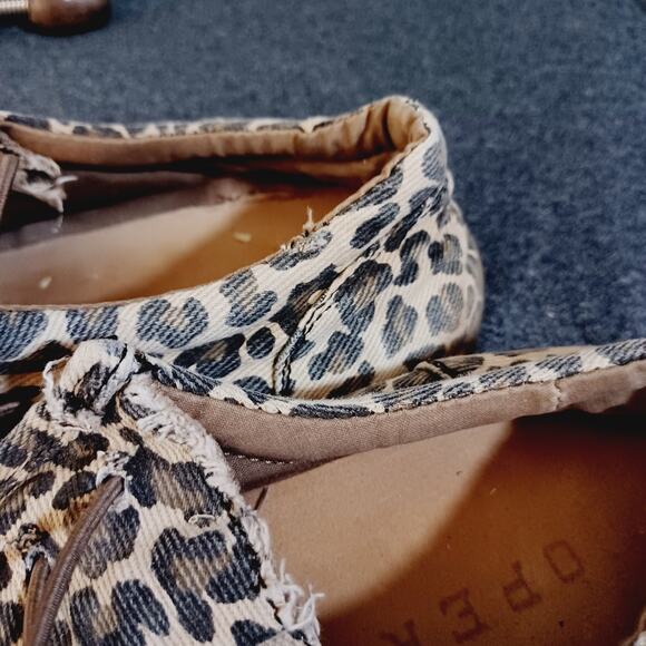 Roper Woman's 10 Chillin' Leopard Casual Shoes - Moc Toe - Picture 4 of 8